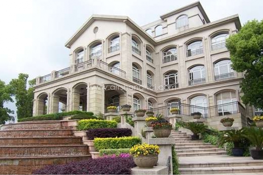 Buckingham Villas Properties for rent in Longdong Avenue, Pudong