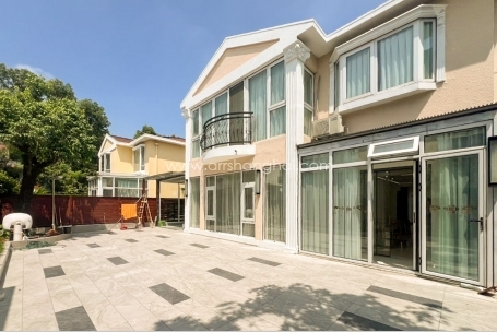 Jiushi Western Suburban Garden